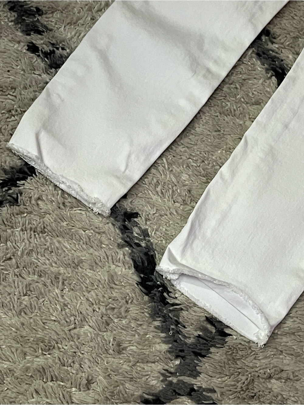 NWOT PAIGE Kylie Crop White Raw Hem Skinny Jeans Size 25 - Picture 7 of 10